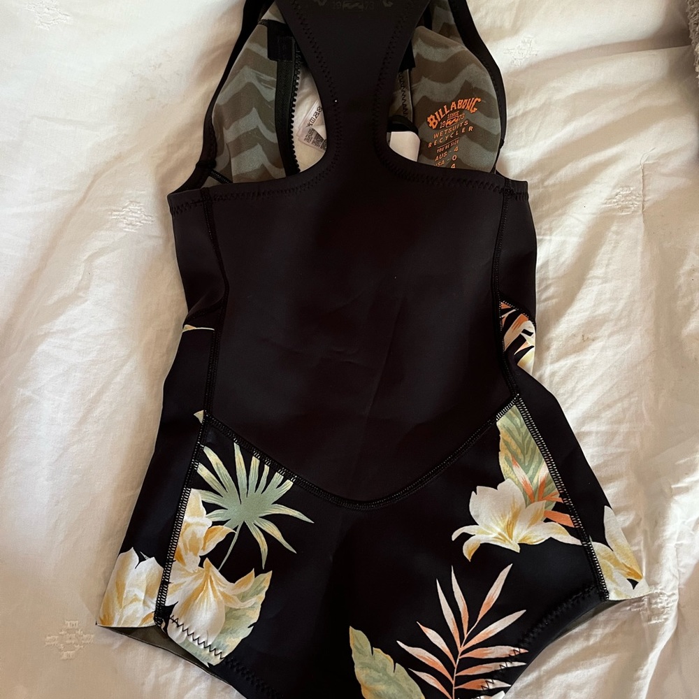 Billabong OnePiece Wetsuit - Picture 2 of 2